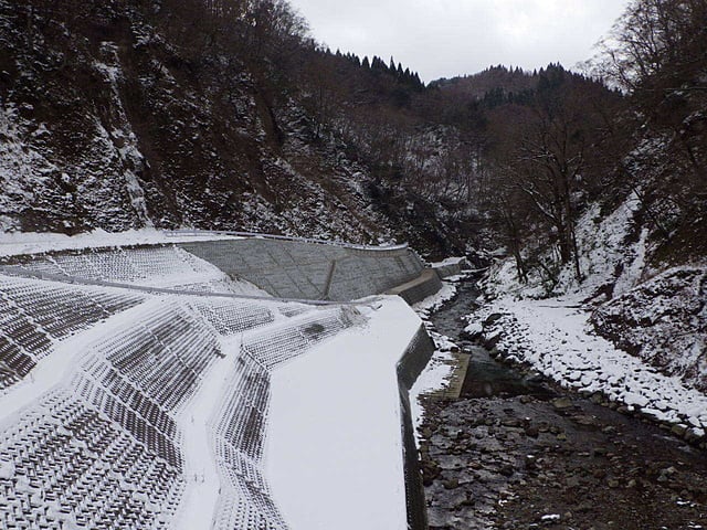 天神川野添5号砂防堰堤付替道路工事